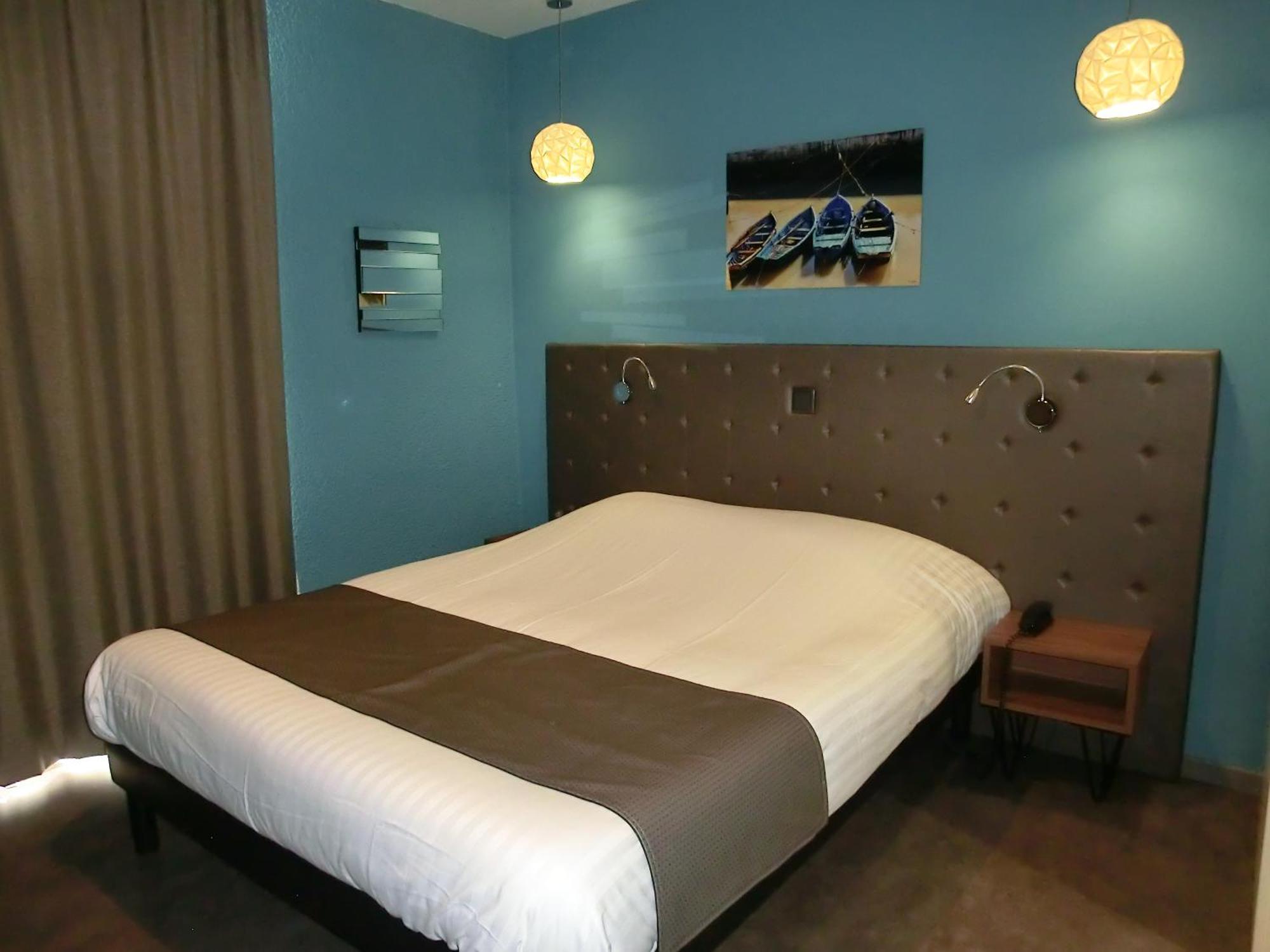 Hotel Sur Le Quai Port Vendres Room photo