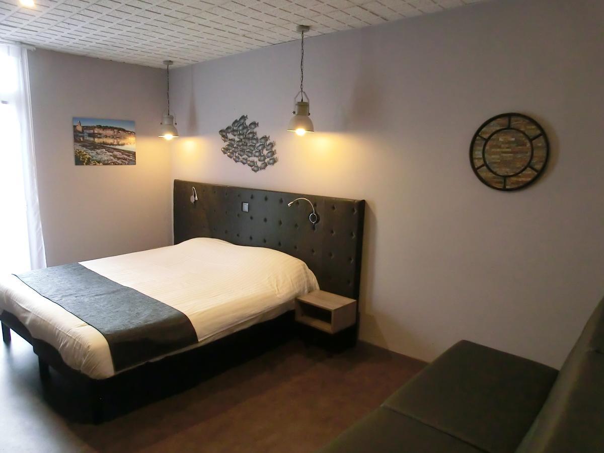 Hotel Sur Le Quai Port Vendres Exterior photo